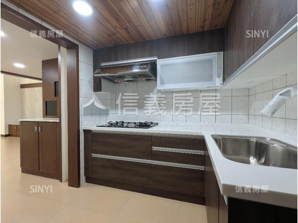 未來捷運喜上加喜挑高美宅房屋室內格局與周邊環境