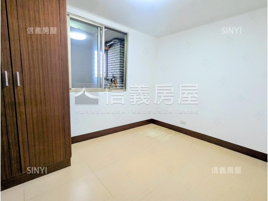 未來捷運喜上加喜挑高美宅房屋室內格局與周邊環境
