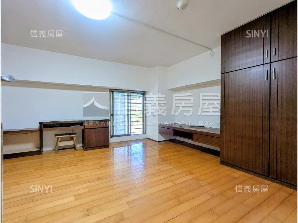 未來捷運喜上加喜挑高美宅房屋室內格局與周邊環境