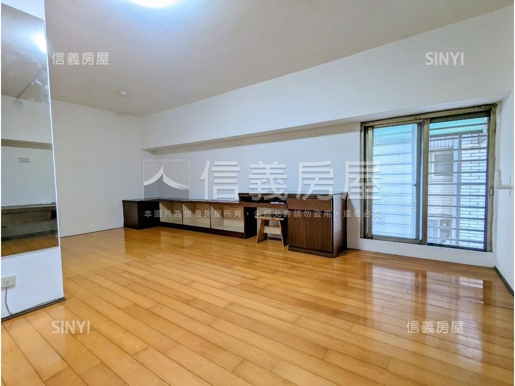 未來捷運喜上加喜挑高美宅房屋室內格局與周邊環境