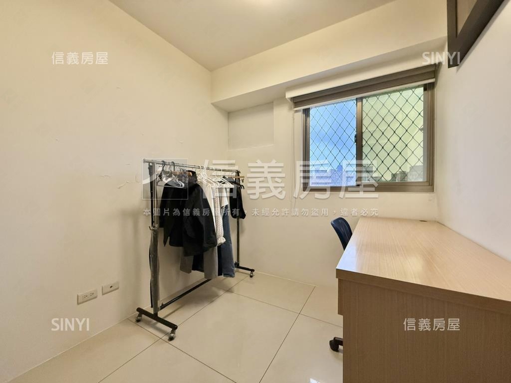 中山名門美妝三房車位房屋室內格局與周邊環境