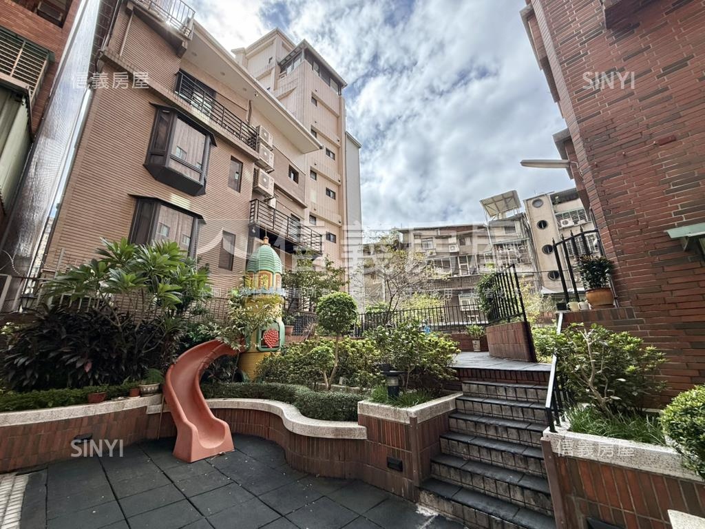 中山名門美妝三房車位房屋室內格局與周邊環境