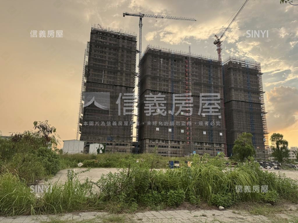 南科卓越城Ｅ棟８樓發發發房屋室內格局與周邊環境