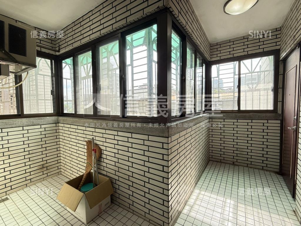 寬敞舒適。大亨世家房屋室內格局與周邊環境