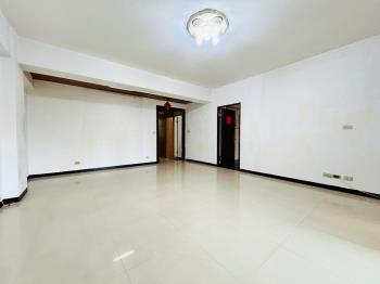 寬敞舒適。大亨世家