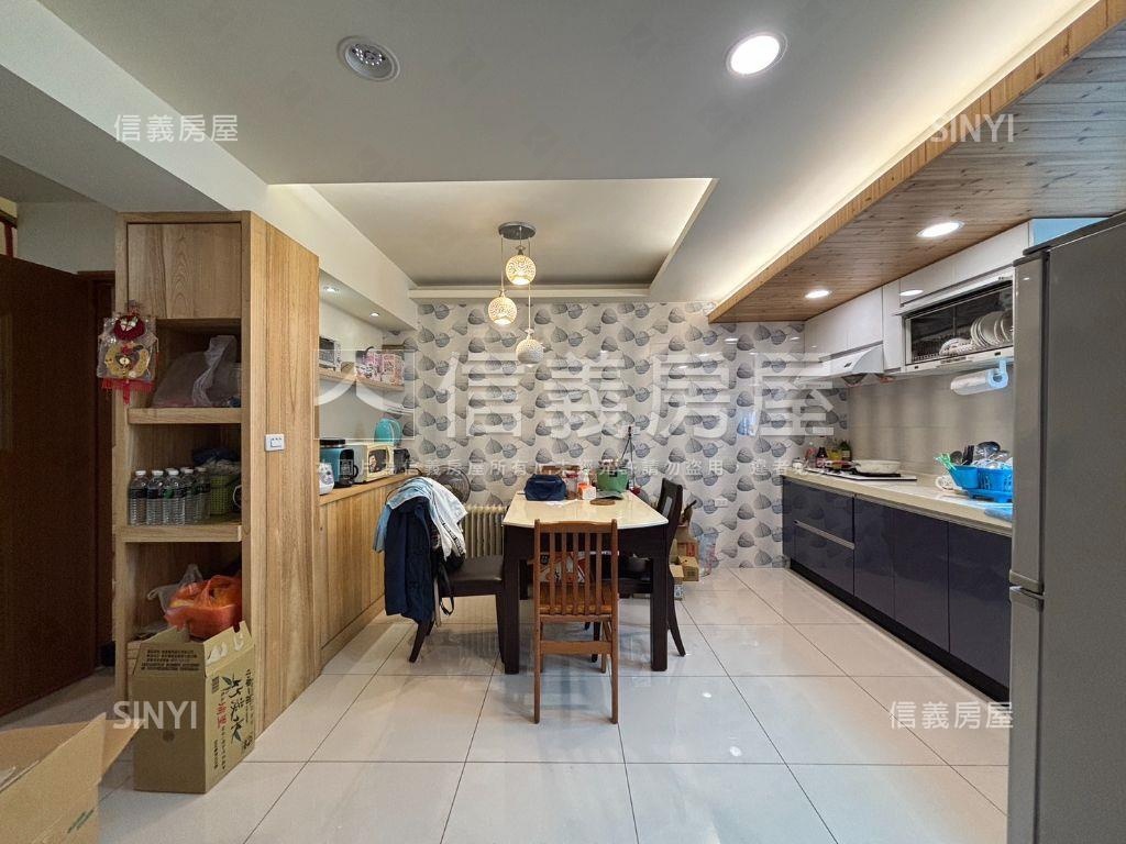 國寶山莊庭園精美裝潢墅房屋室內格局與周邊環境