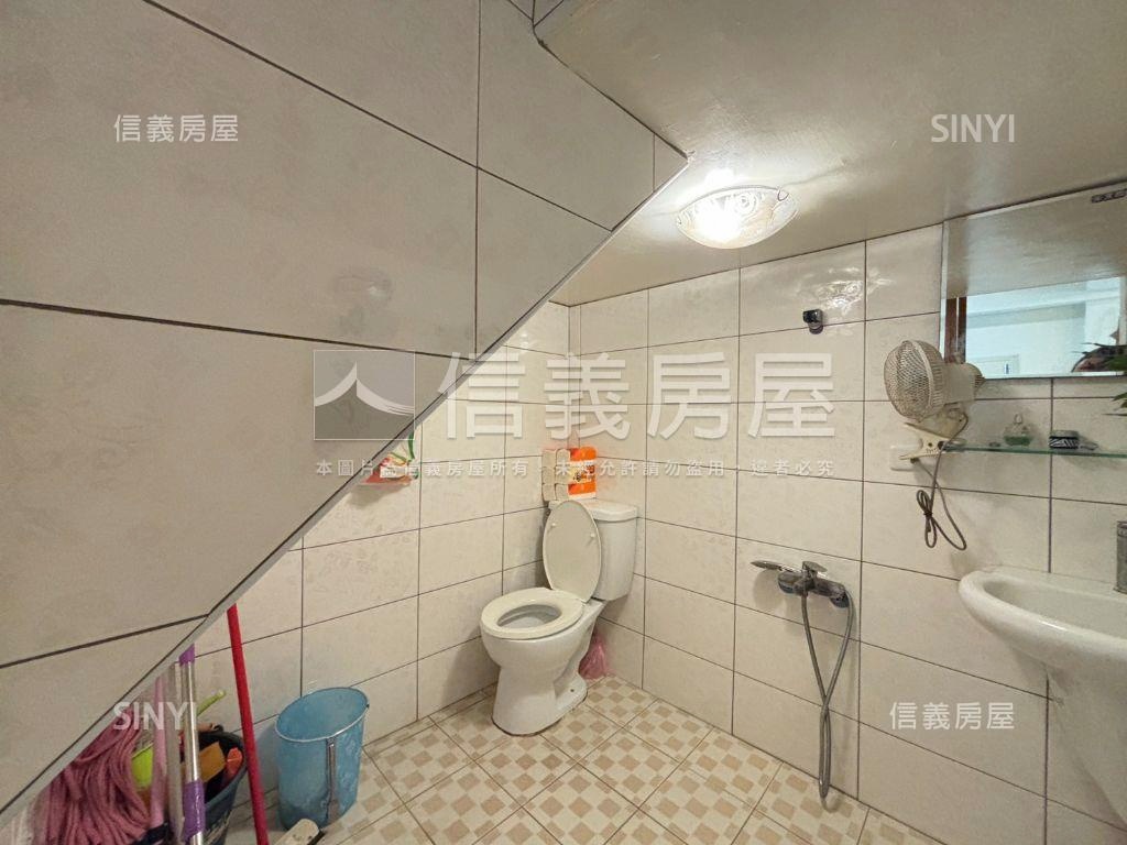 國寶山莊庭園精美裝潢墅房屋室內格局與周邊環境