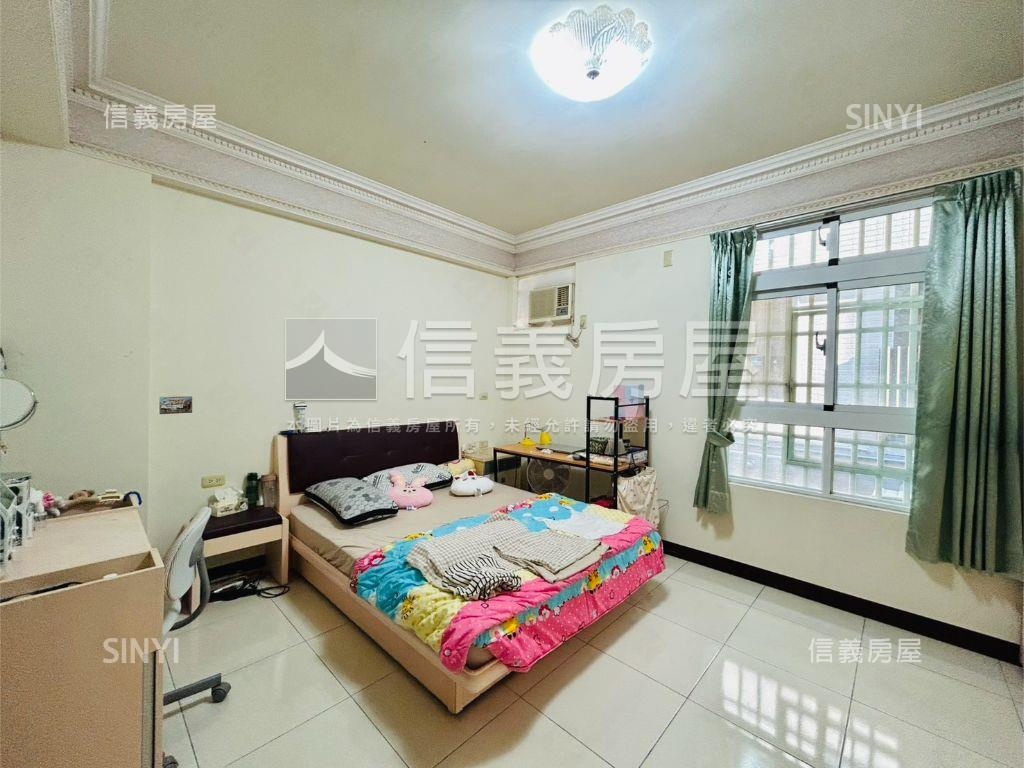 傳家堡別墅＿可停雙車房屋室內格局與周邊環境