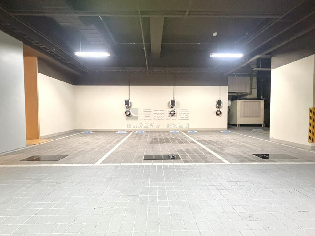 賠售亞昕一緻３房平車房屋室內格局與周邊環境