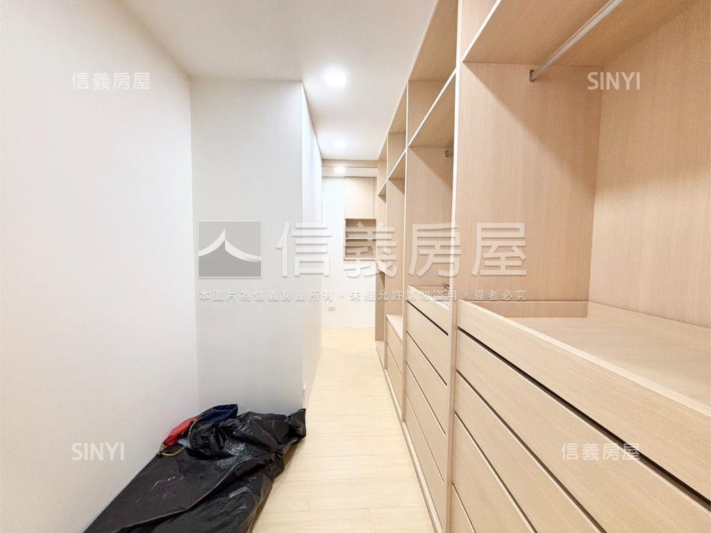 近捷運百萬裝潢臨路透天房屋室內格局與周邊環境