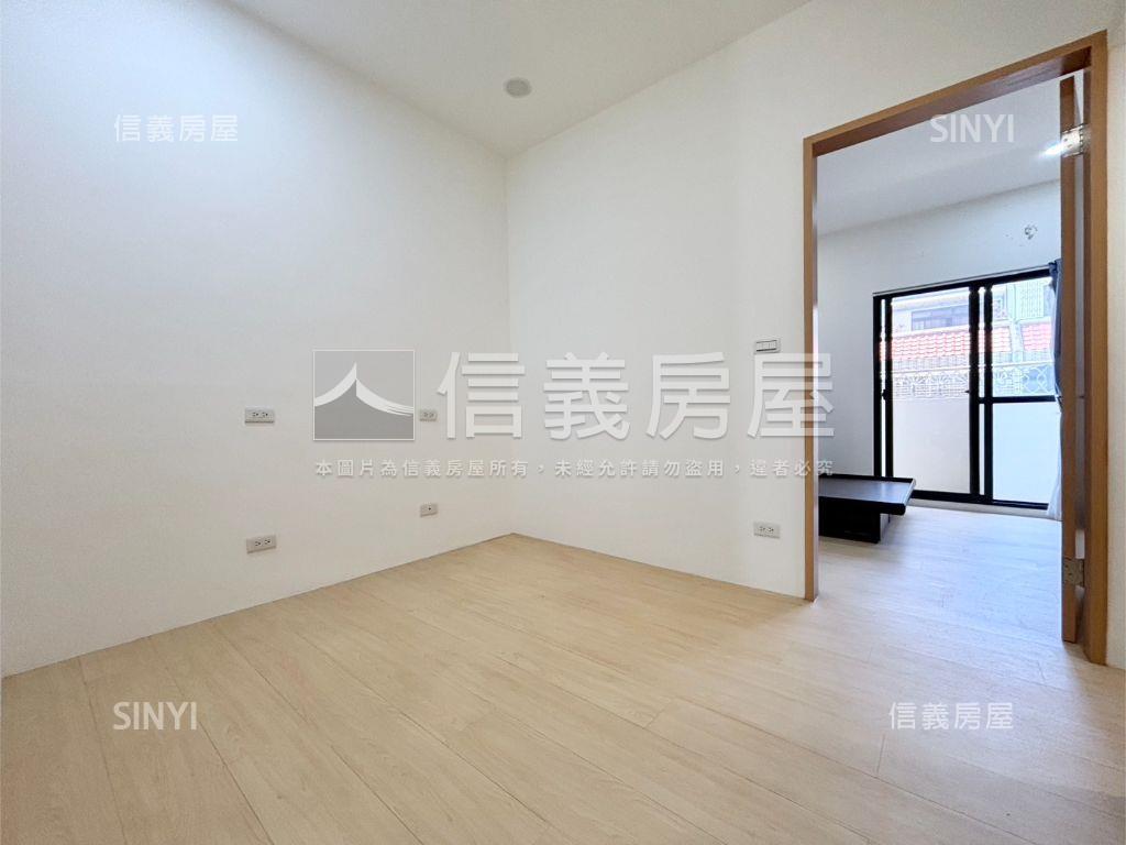 近捷運百萬裝潢臨路透天房屋室內格局與周邊環境