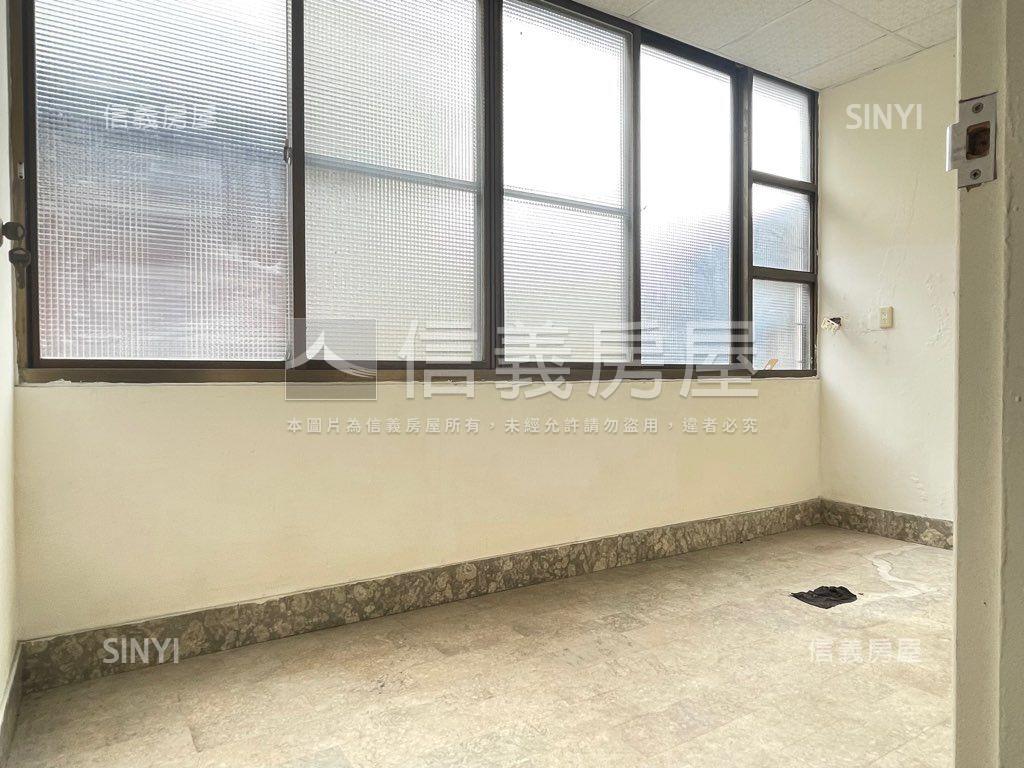 成功雙城面寬８米透天店住房屋室內格局與周邊環境