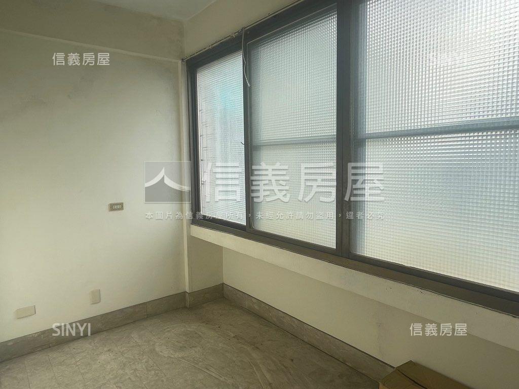 成功雙城面寬８米透天店住房屋室內格局與周邊環境