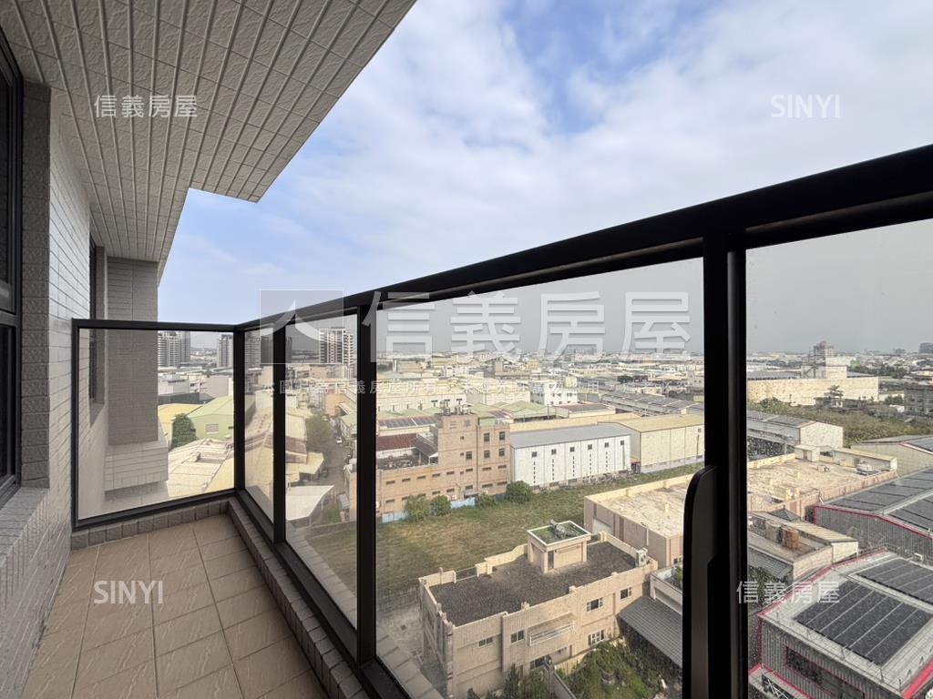 華鳳森粼高樓景觀四房平車房屋室內格局與周邊環境