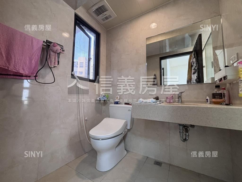 華鳳森粼高樓景觀四房平車房屋室內格局與周邊環境