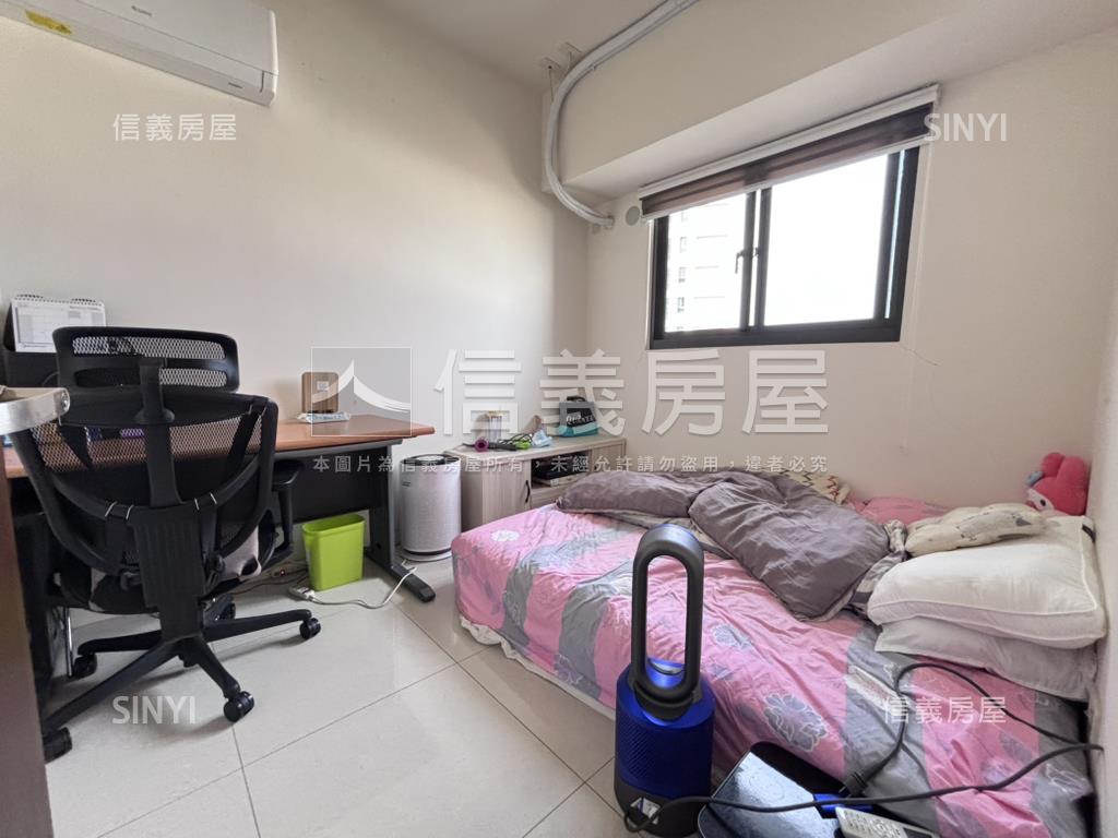 華鳳森粼高樓景觀四房平車房屋室內格局與周邊環境