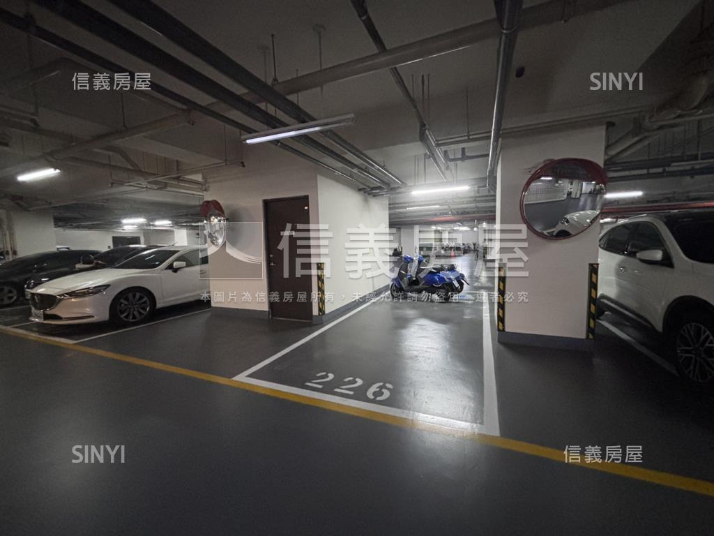 華鳳森粼高樓景觀四房平車房屋室內格局與周邊環境