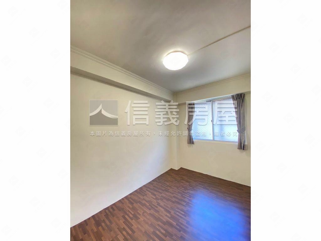 近好市多！明星學區三房房屋室內格局與周邊環境