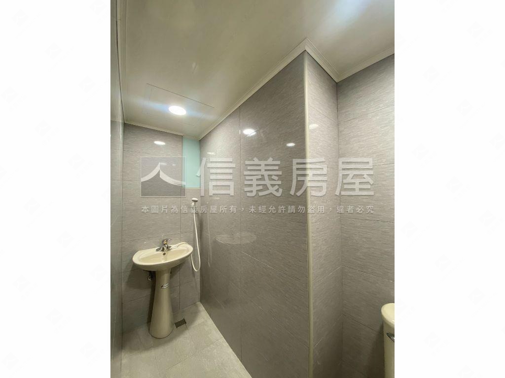 近好市多！明星學區三房房屋室內格局與周邊環境