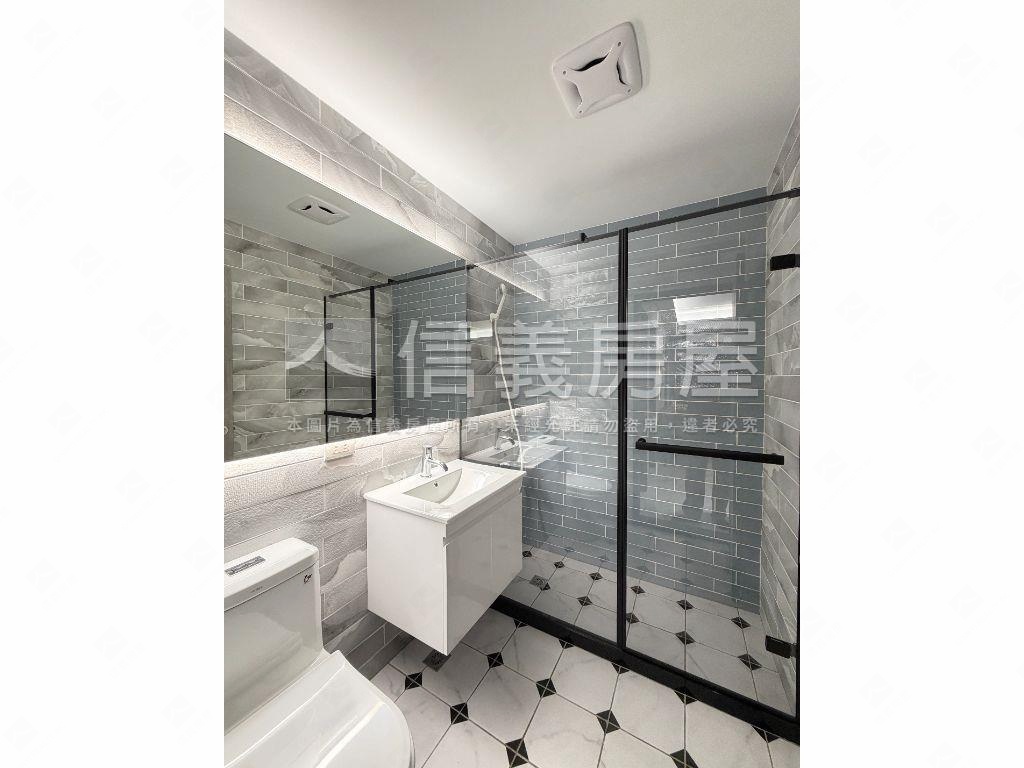 伊士曼明峰精裝方正大三房房屋室內格局與周邊環境