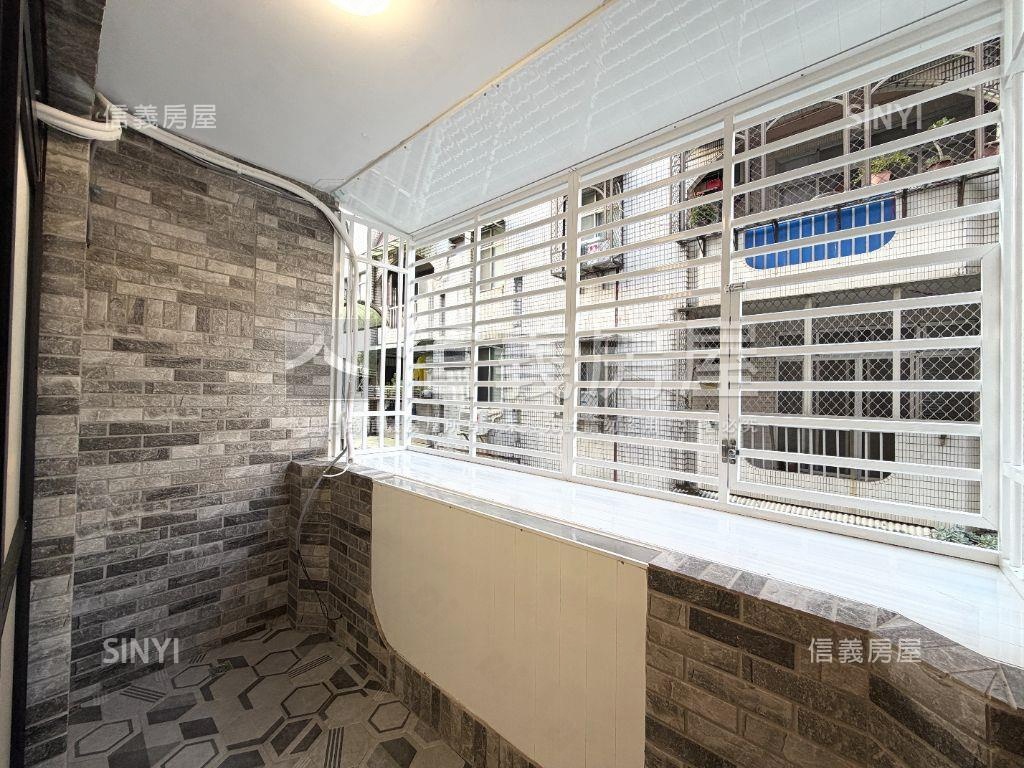 伊士曼明峰精裝方正大三房房屋室內格局與周邊環境