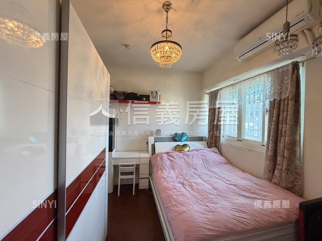 近大遠百採光高樓層有車位房屋室內格局與周邊環境