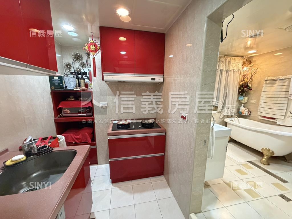 近大遠百採光高樓層有車位房屋室內格局與周邊環境