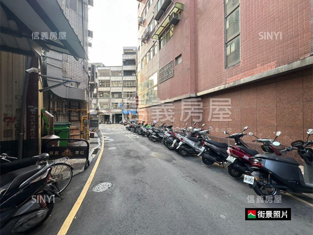 近大遠百採光高樓層有車位房屋室內格局與周邊環境