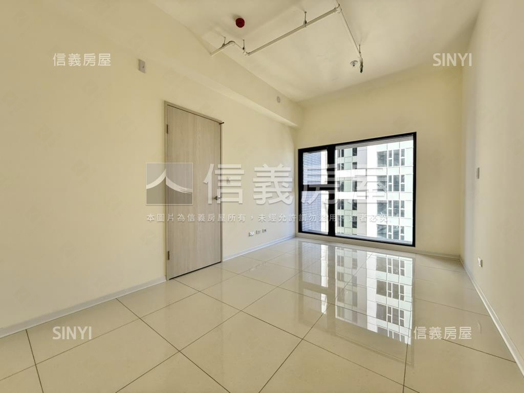 市政１號院高樓視野美宅房屋室內格局與周邊環境