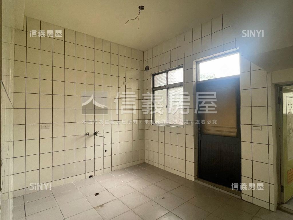寶山水庫臨路透天房屋室內格局與周邊環境