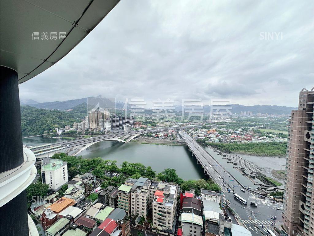 碧波白近捷運水景戶加車位房屋室內格局與周邊環境