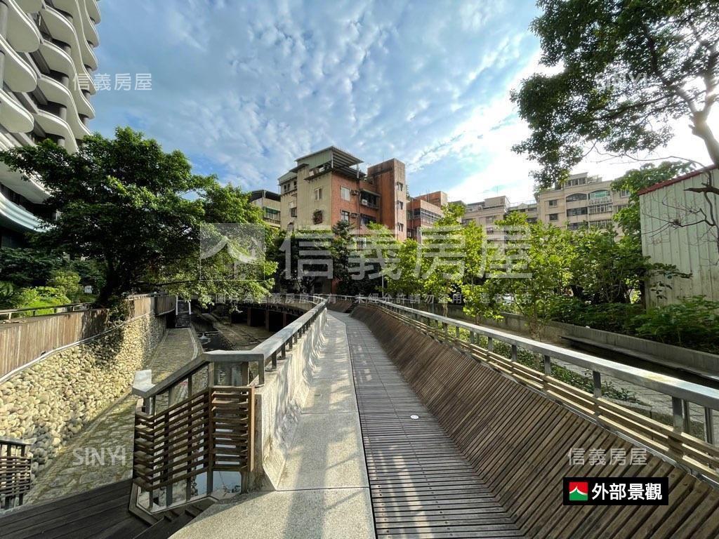 碧波白近捷運水景戶加車位房屋室內格局與周邊環境