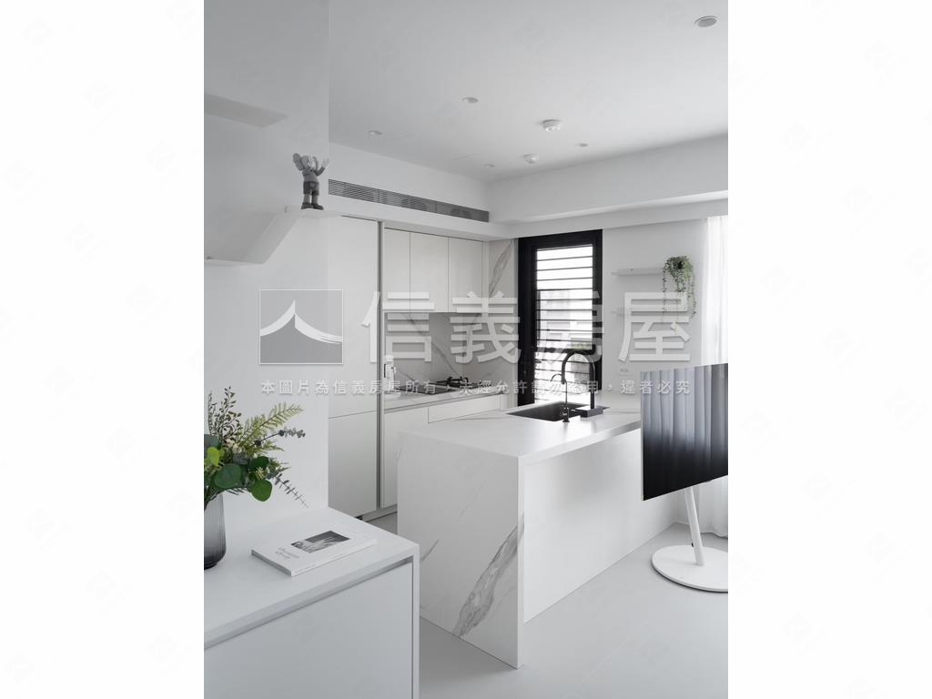 就看這間維正里安房屋室內格局與周邊環境