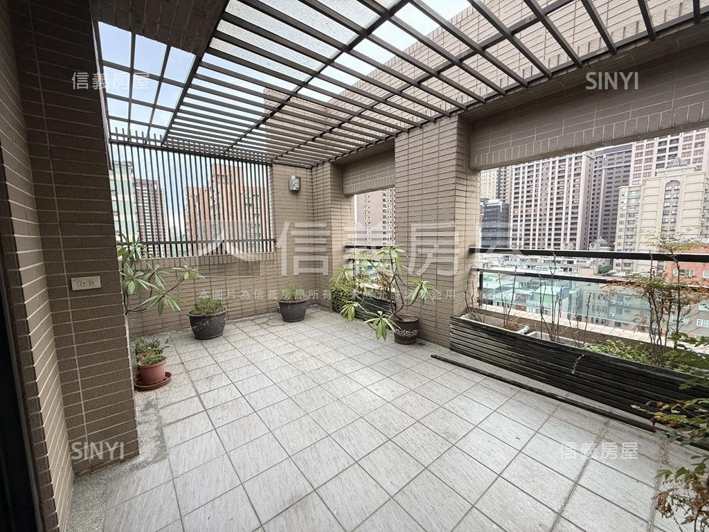 近藝文景觀樓中樓豪邸房屋室內格局與周邊環境