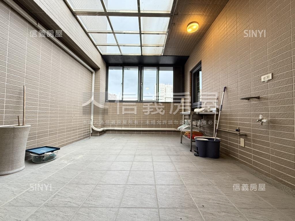 近藝文景觀樓中樓豪邸房屋室內格局與周邊環境