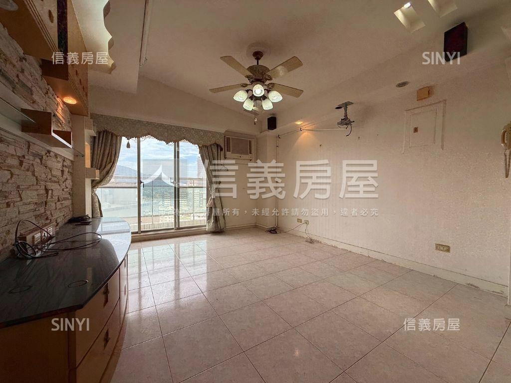 亞灣區高樓大四房三車位房屋室內格局與周邊環境