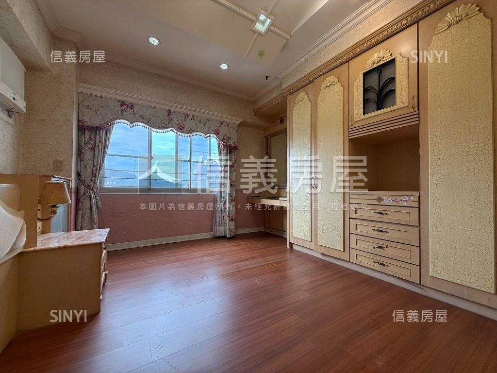 亞灣區高樓大四房三車位房屋室內格局與周邊環境