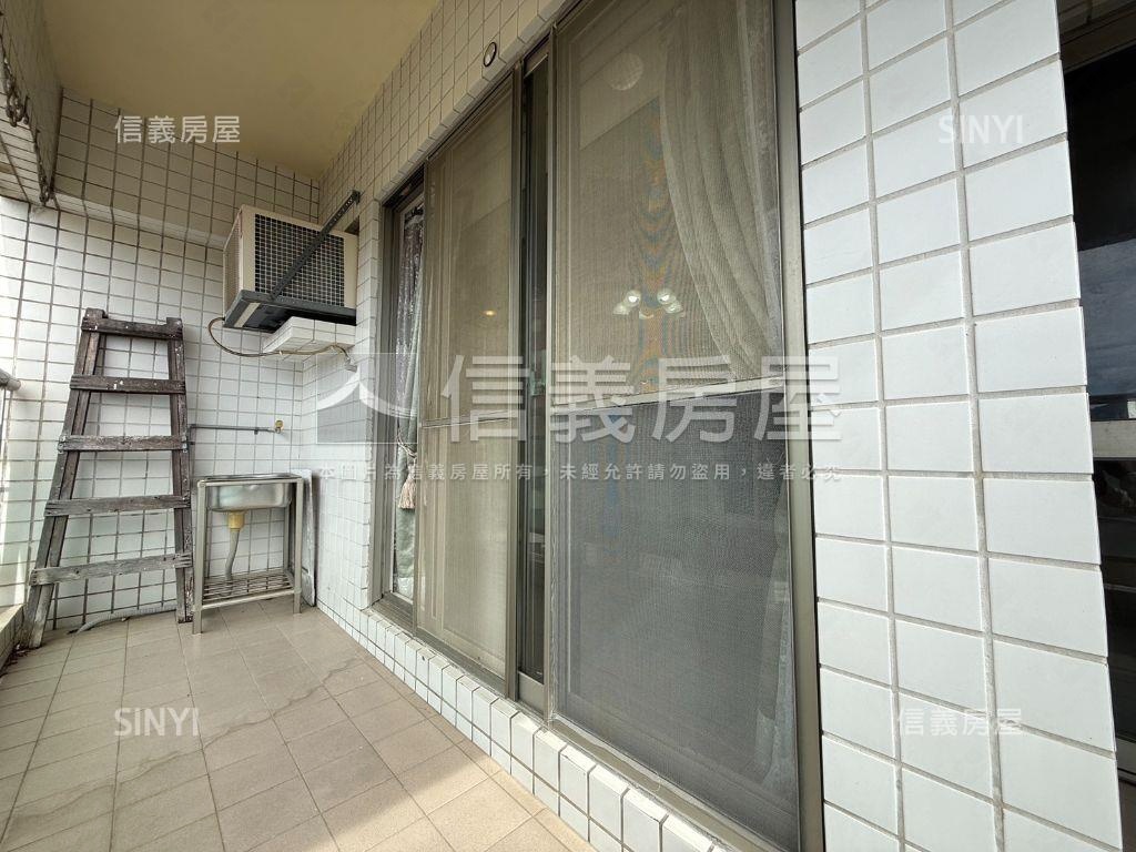 亞灣區高樓大四房三車位房屋室內格局與周邊環境