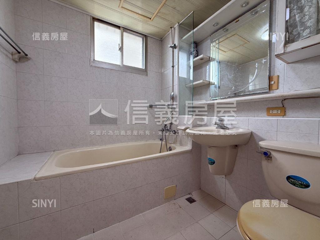 亞灣區高樓大四房三車位房屋室內格局與周邊環境