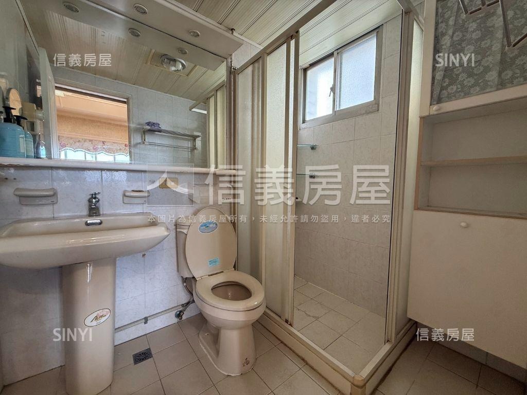 亞灣區高樓大四房三車位房屋室內格局與周邊環境