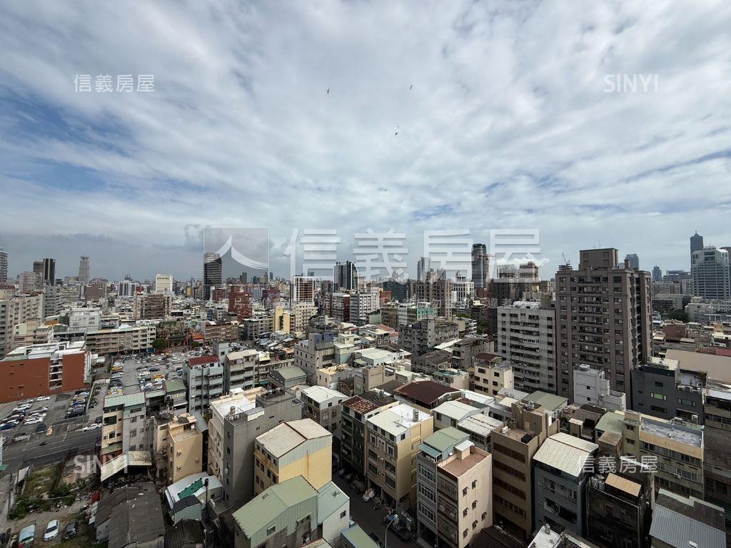 亞灣區高樓大四房三車位房屋室內格局與周邊環境