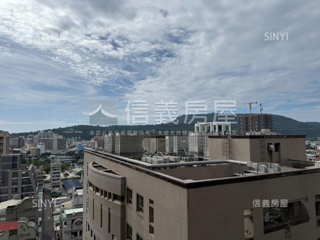 亞灣區高樓大四房三車位房屋室內格局與周邊環境