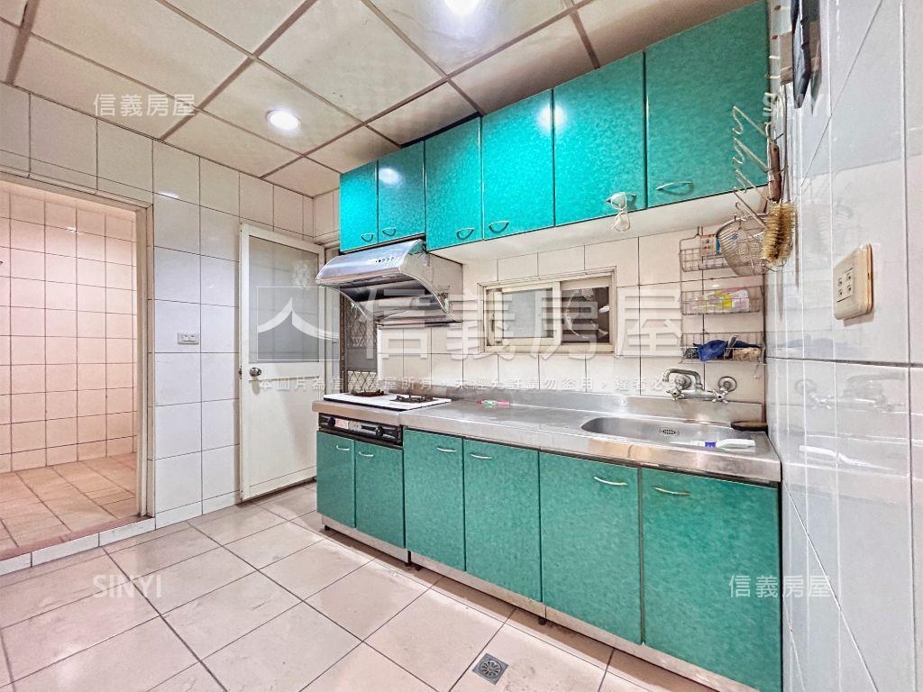 捷運丹鳳富國方正參房三樓房屋室內格局與周邊環境