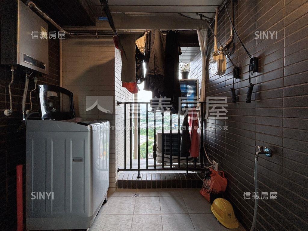 高樓景觀大兩房車位房屋室內格局與周邊環境