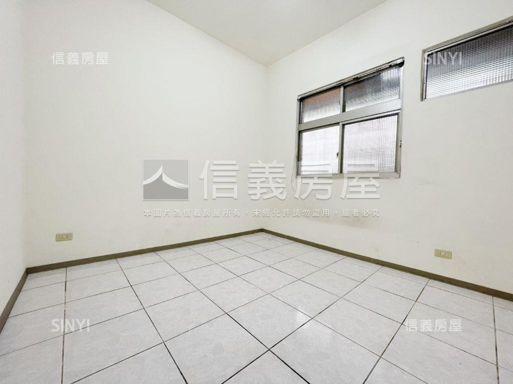 太子鎮一樓庭院大三房房屋室內格局與周邊環境