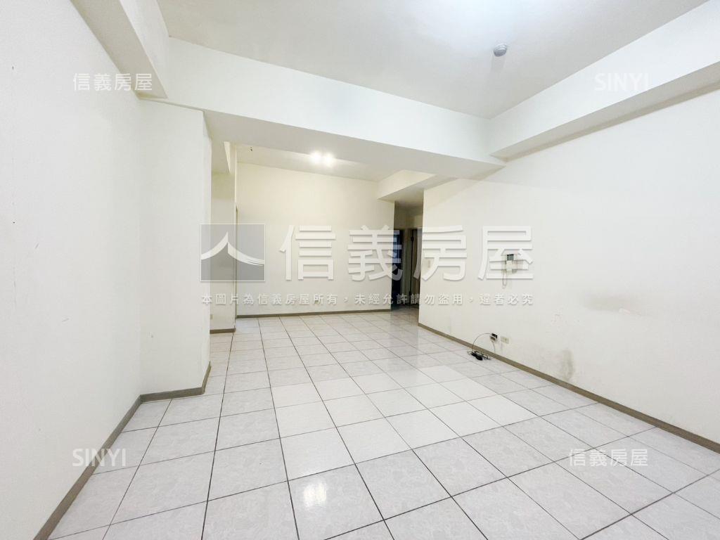 太子鎮一樓庭院大三房房屋室內格局與周邊環境