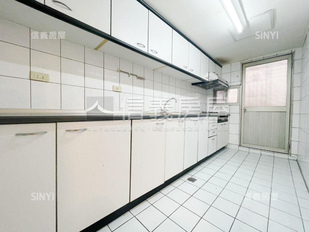 太子鎮一樓庭院大三房房屋室內格局與周邊環境