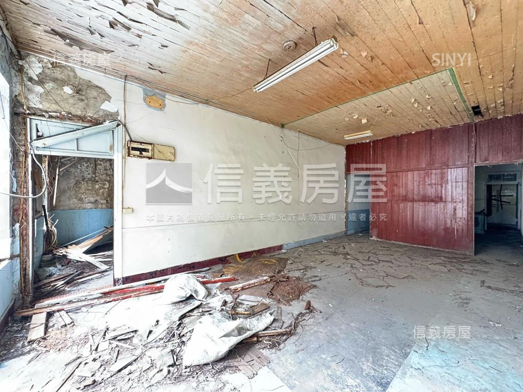 哈瑪星‧三間連棟面寬透店房屋室內格局與周邊環境