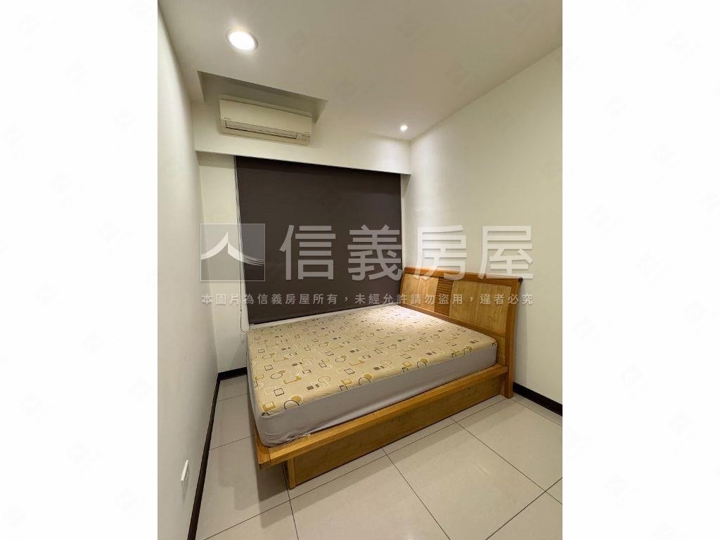 荷雅精美三房車位房屋室內格局與周邊環境