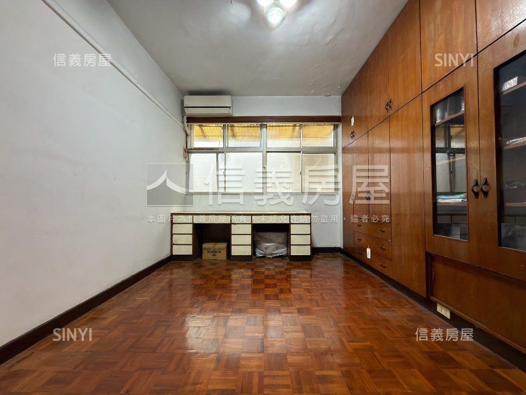 龍門邊間獨棟美寓房屋室內格局與周邊環境